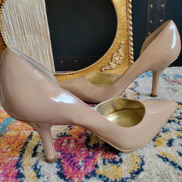 Anne Klein Nude Patent Heels - Picture 5 of 15